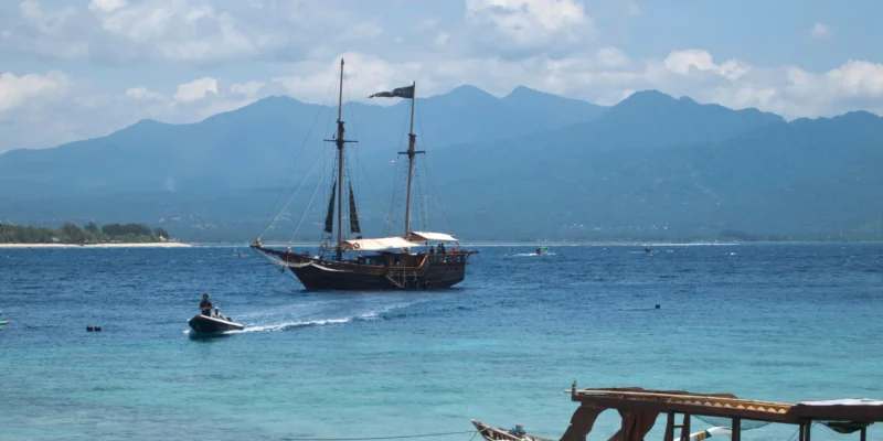 Vue de Lombok et du mont Rinjani depuis Gili Meno